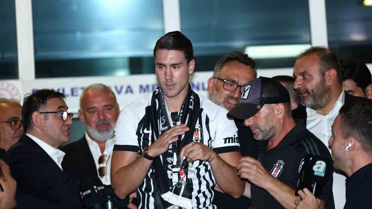 Beşiktaş, Dusan Vlahovic'i Avrupa Listesine Dahil Etti