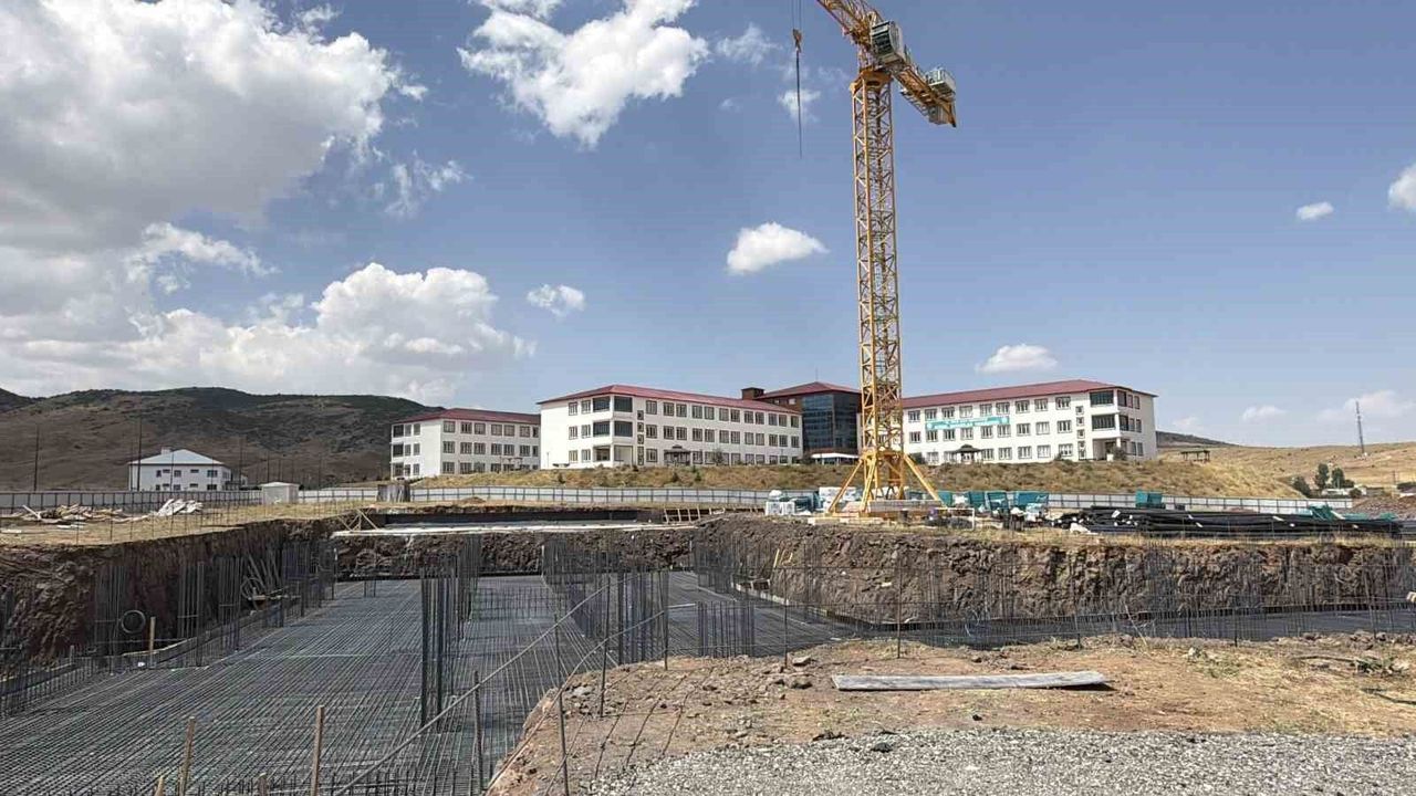 Çapa'da Eğitim ve 50 Bin TL Burs Alacak Öğrenciler İçin Bitlis'te Eğitim Yatırımları Gelişiyor- Video