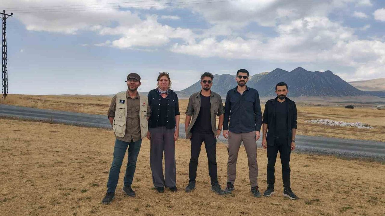 Bitlis'te Tarihöncesi Döneme Işık Tutan Arazi Çalışmaları Başladı