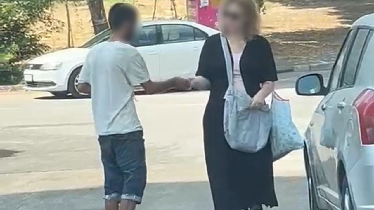 Sokakta Uçucu Madde Kullanan Şahıs, Kadının Yolunu Kesip Para İstedi