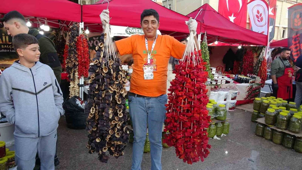 Kilis'te Biber Festivali Renkli Görüntülere Ev Sahipliği Yapıyor