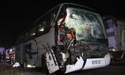 Kırşehir'de Otobüs Kazasında 15 Kişi Yaralandı