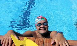 İzmir’de otizmli yüzücü Tuna’nın sıradaki hedefi Manş Denizi’ni geçmek