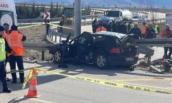 Karaman’da Feci Kaza: Otomobil Bariyerlere Saplandı, Karı-Koca Hayatını Kaybetti