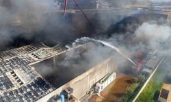 Akhisar'daki fabrika yangını kontrol altına alındı