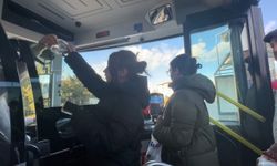 Otobüs şoförü iftara yetişemeyen yolculara yiyecek dağıttı