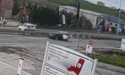 Otomobille çarpışan elektrikli bisiklet sürücüsü hayatını kaybetti