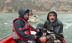 Siirt'te baraj gölünde mahsur kalan iki kişi kurtarıldı