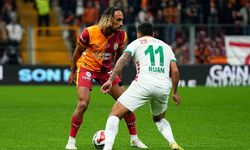 Trendyol Süper Lig: Galatasaray: 1 - Corendon Alanyaspor: 0 (İlk yarı)