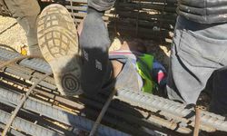 Vinçten düşen demir kolunun altında kalan işçi yaralandı