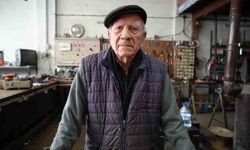 88 Yaşındaki Usta, Gençlere Örnek Oluyor