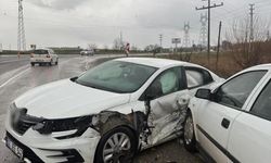 Adıyaman'da zincirleme trafik kazası güvenlik kamerasına yansıdı