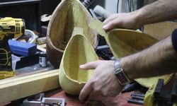 15 yaşında bir tahta parçasıyla başladığı mesleğinde 34 yıldır notalara şekil veriyor