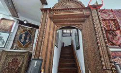 Antalya'daki halı dükkanında dekor olarak kullanılan tarihi mihrap Konya'ya dönüyor