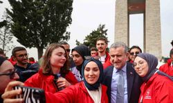 Bakan Bak: 'Kadın sporcularımızla gurur duyuyoruz'