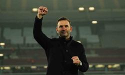 Okan Buruk'un 19. derbisi