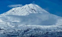 Ağrı Dağı ihtişamıyla göz kamaştırıyor