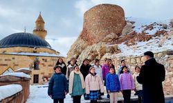 Ağrı Dağı'nın Eteklerinde ve İshak Paşa Sarayı'nda Ramazan İlahileri Yankılandı