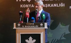 Ahmet Davutoğlu: 'Bugün Netanyahu ve Trump'a karşı dimdik durduğumuzu söyleme zamanıdır'