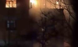 Alevlerin pençesindeki ev tamamen yandı