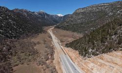 Antalya-Konya kara yolunun yeniden açılması havadan görüntülendi