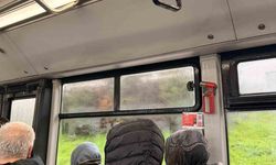 Arnavutköy'deki Belediye Otobüsünde Su Sızıntısı Yaşandı