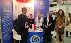 Avrasya Üniversitesi Moskova Eğitim Fuarı'na Katıldı