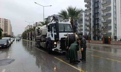 Aydın Belediyesi ve ASKİ Ekipleri Yağışlara Karşı Hazır Bekliyor