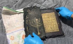 Aydın'da Bizans Dönemine Ait Altın İşlemeli Dua Kitabı Bulundu