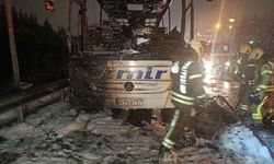 Bağcılar TEM Otoyolu'nda Yolcu Otobüsü Yangına Yenik Düştü