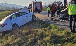 Balıkesir'de Trafik Kazası: 1 Kişi Hayatını Kaybetti, 2 Kişi Yaralandı
