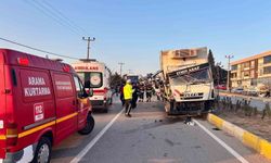 Balıkesir'de traktör ve kamyon çarpıştı: İki kişi yaralandı