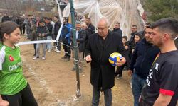 Başkan Arslan, Çamlıbel'de Voleybol Şampiyonasına Katıldı