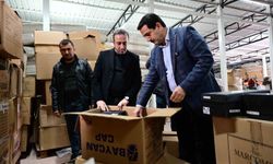 Başkan Taşkın, yardım malzemelerinin sıralamasına katıldı