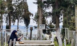 Bayram Öncesi Mezarlıklarda Duygusal Anlar