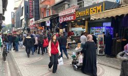 Bayramda Çarşı ve Sokaklarda Yoğun Hareketlilik