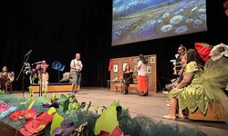 Bergama'da Tiyatro Festivali Yoğun İlgiyle Karşılandı