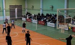 Beylikova'da Voleybol Turnuvası Heyecanla Başladı