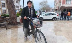 Burhaniye'de 81 Yaşındaki Adamın Bisiklet Tutkusu
