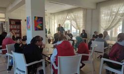 Burhaniye'de huzurevi sakinlerine anlamlı ziyarette bulunuldu