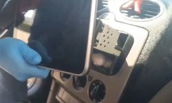 Bursa'da Gösterişli Uyuşturucu Operasyonu: Islak Mendilden Aracın Gizli Yerlerine Kadar Her Şey Ortaya Çıktı