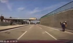 Bursa'da Motosikletin Tehlikeli Gösterisi Kameralara Yansıdı