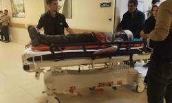 Bursa'da otomobil, park halindeki tırın altına girdi: 1 kişi yaralandı