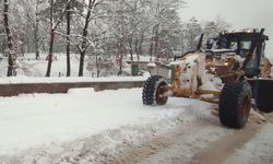 Bursa'nın Yüksek Kesimlerinde Karla Mücadele Devam Ediyor