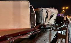 Büyükçekmece TEM Otoyolu'nda Tırın Devrilmesiyle Uzun Süreli Trafik Sıkışıklığı Oluştu