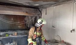 Defne'de bir iş yeri yangınla yok oldu