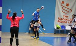 Deniz Kızları, Üsküdar'ı Zorlu Mücadelede Yendi