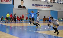 Denizin Kızları Üsküdar'ı Zorlu Maçta Geçmeyi Başardı