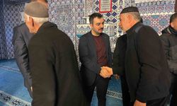 Dicle Kaymakamı Atış, asker, polis, sağlık çalışanları ve vatandaşlarla bayram kutladı