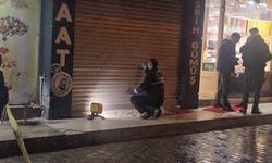 Elazığ'da dükkana silahlı saldırı: Vitrine 9 mermi isabet etti